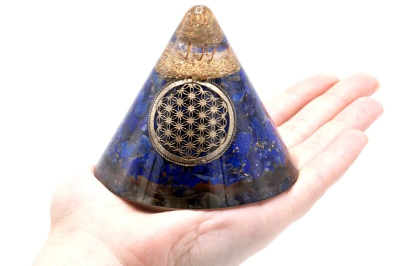 Orgonit-Kegel – Lapislazuli Blume des Lebens mit schwebendem Quarz – 90 mm - Image 2