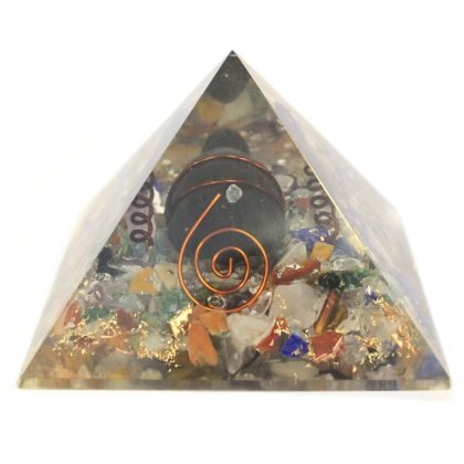 Mittlere Orgonit-Pyramide 60 mm Edelsteinchips, Kupfer, Schildkröte