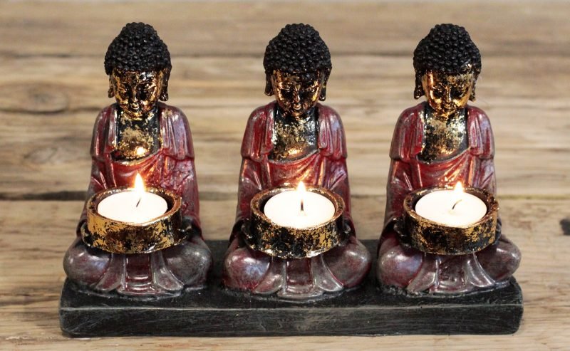 Antiker Buddha – Drei Verehrer Kerzenhalter - Image 3