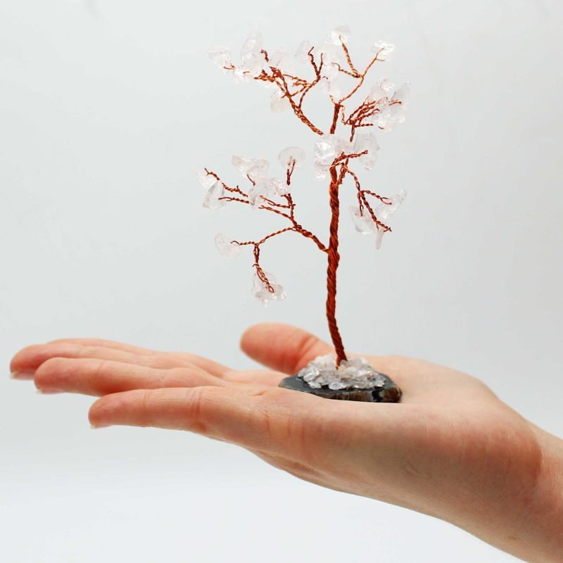 Edelsteinbaum – Bergkristall auf schwarzem Achat (35 Steine) - Image 3